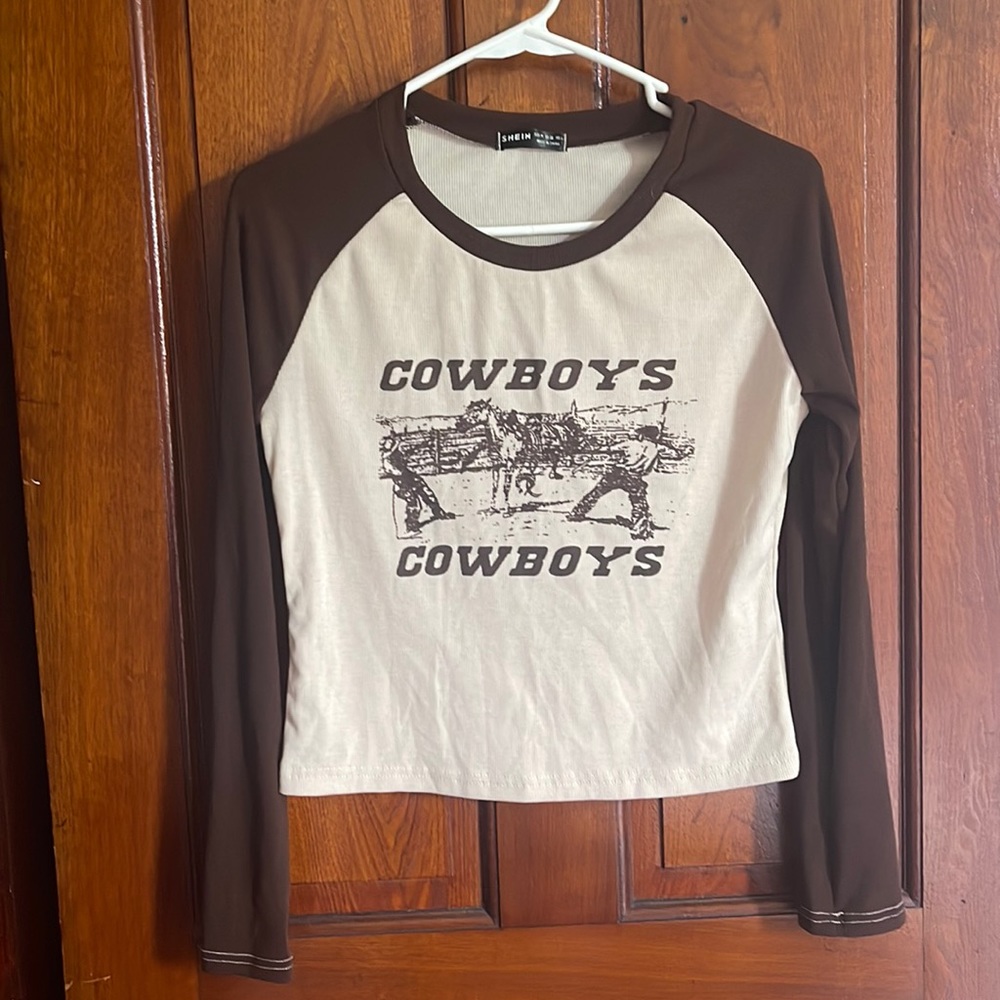 Long sleeve shirt, size medium